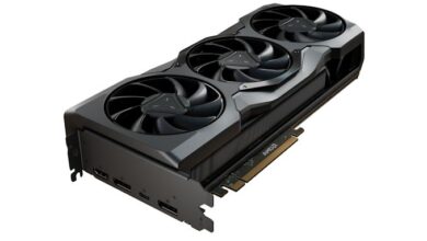 Radeon_RX_7900_XTX_Car_678x452